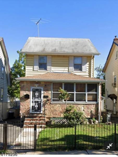 80 Warwick St - Photo 1