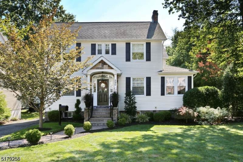 590 Bloomfield Ave - Photo 1