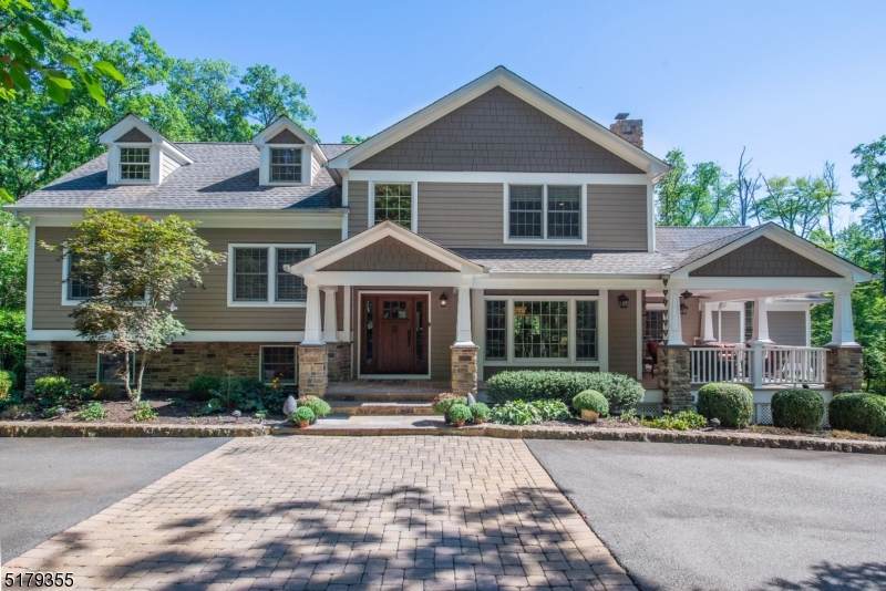 1 Martins Ln - Photo 1