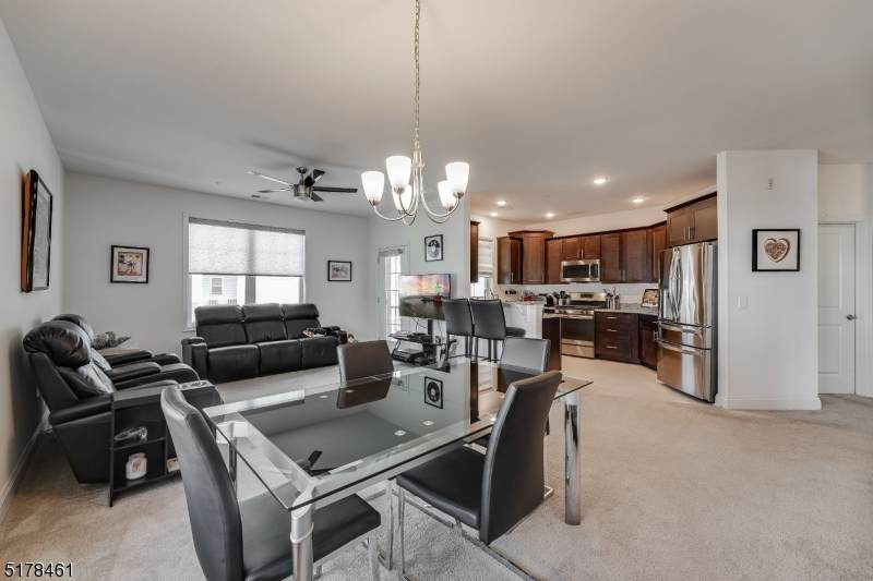 42 Elston Ct - Photo 1