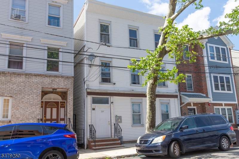 137 Congress St - Photo 1