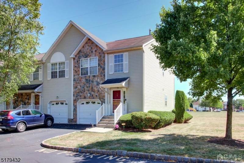 1 Victoria Dr - Photo 1
