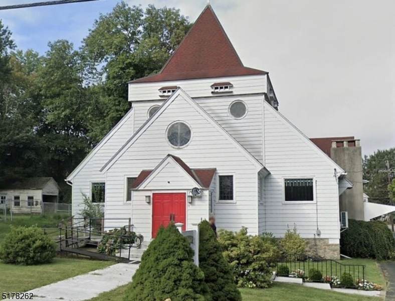 127 Broad St - Photo 1