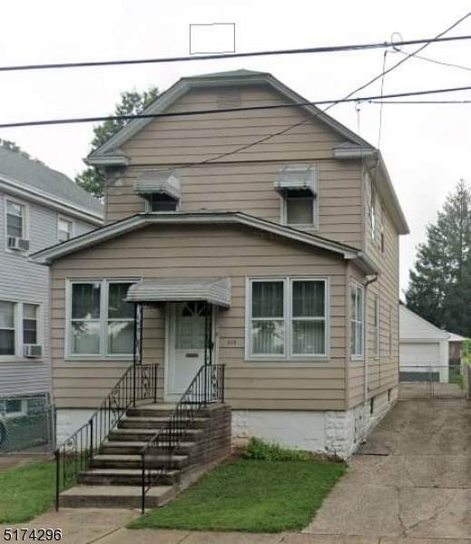 210 W 17Th St - Photo 1