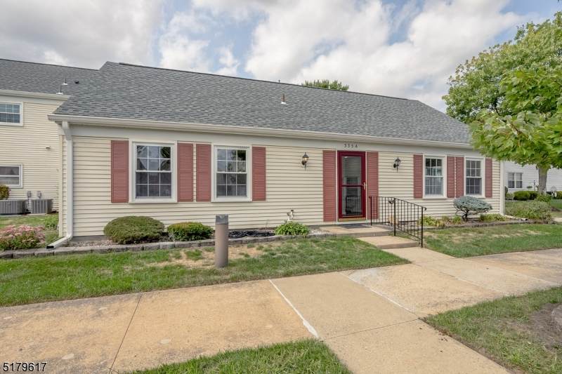 333 Newport Way - Photo 1