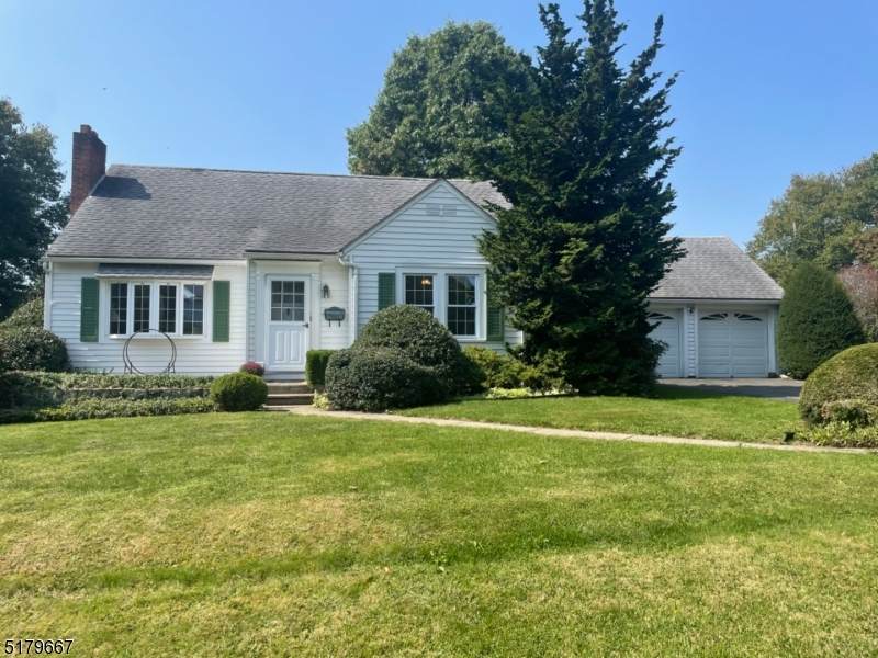 310 Pershing Ave - Photo 1