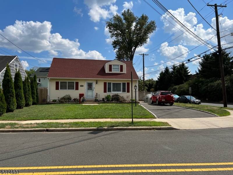 602 Legion Ct - Photo 1