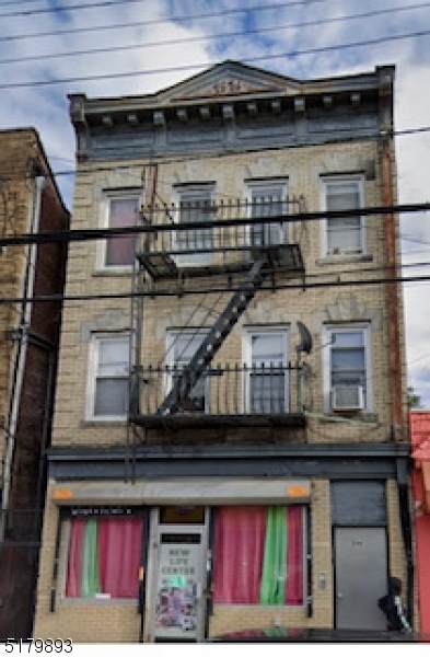 596 River St - Photo 1