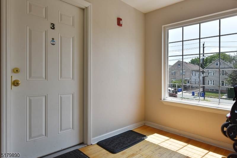 209 S Stiles St - Photo 1