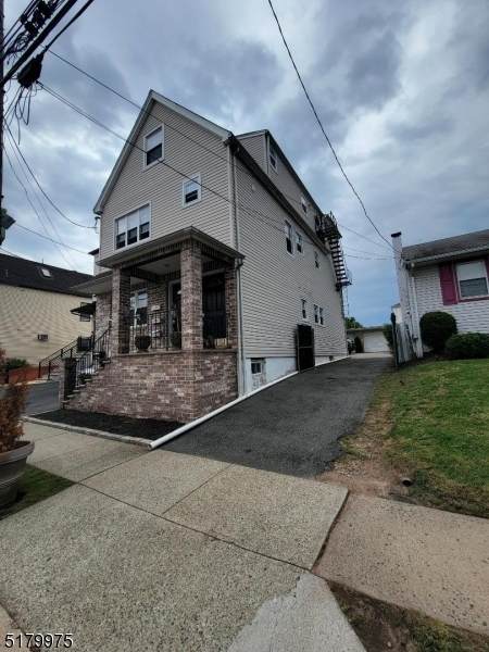 1112 Virginia St - Photo 1