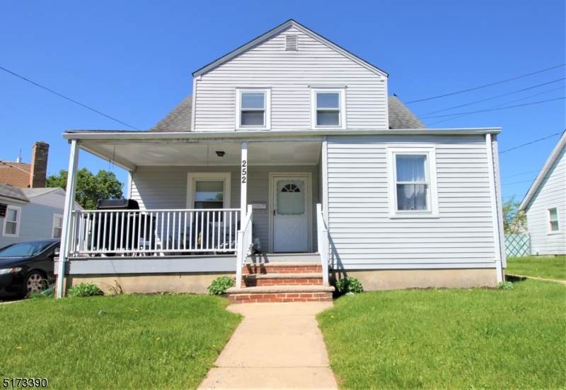 252 S 6Th Ave - Photo 1