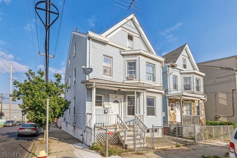 102 Butler St - Photo 1