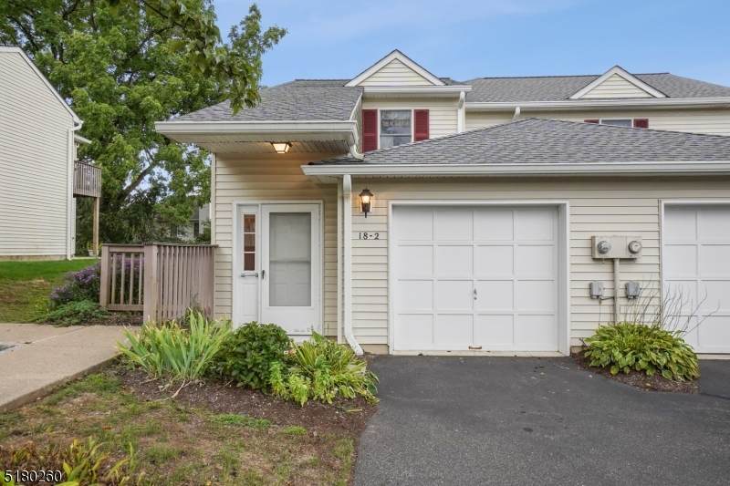 18 Dara Dr - Photo 1