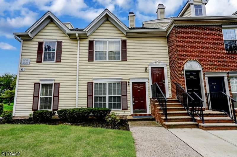 606 Dunn Cir - Photo 1