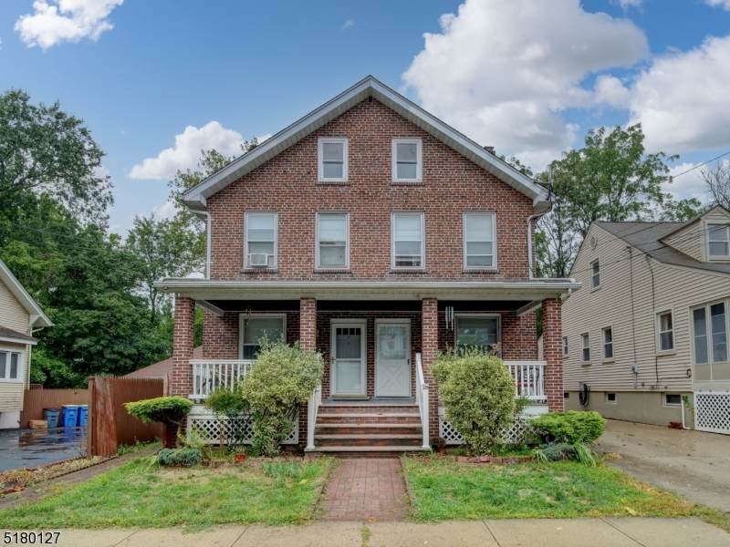17 Codington Pl - Photo 1