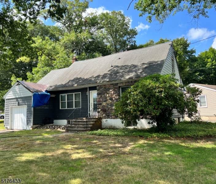 2 W Lake Shore Dr - Photo 1