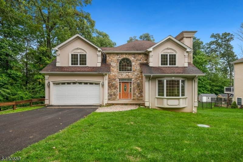 13 Highview Ave - Photo 1
