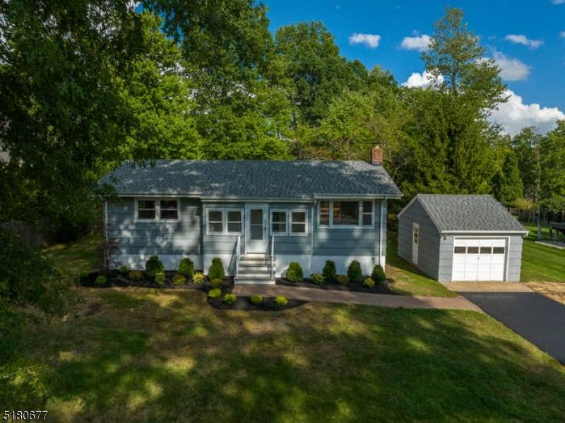 10 Saddlemount Ave - Photo 1