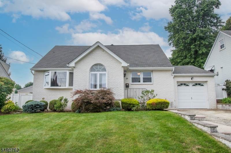 39 Susan Ct - Photo 1