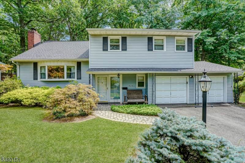 111 Crane Cir - Photo 1