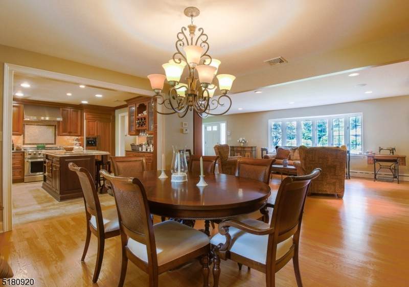 10 Tancin Ln - Photo 1