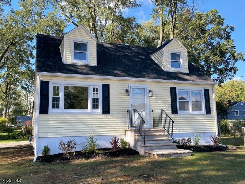 25 Laurelton Rd - Photo 1