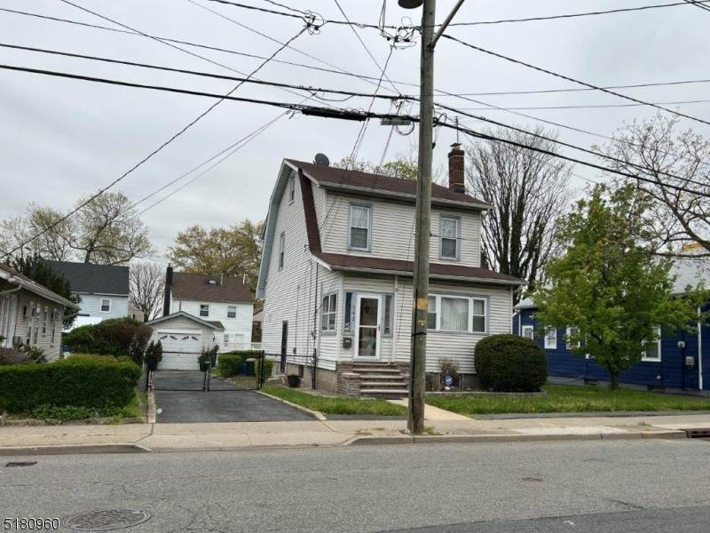 142 Paine Ave - Photo 1