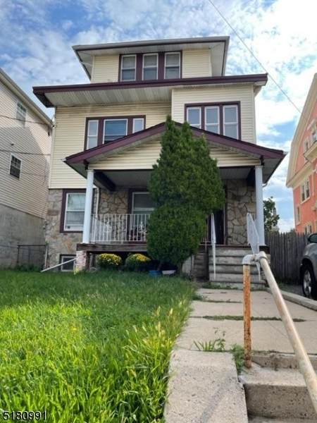 32 Clinton Pl - Photo 1