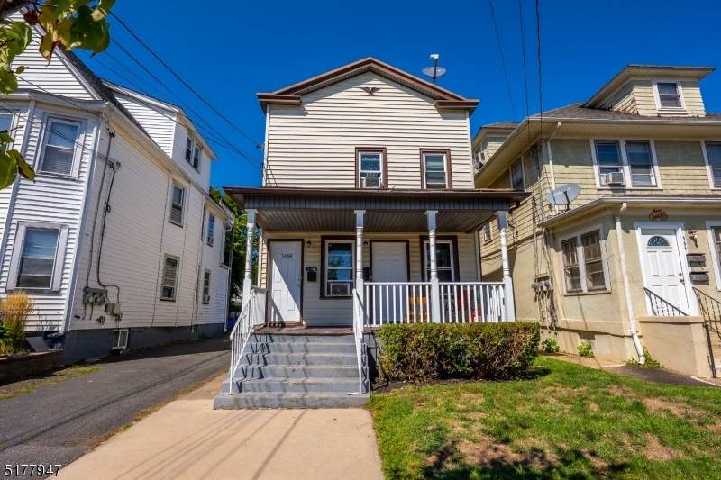 366 W 2Nd St - Photo 1
