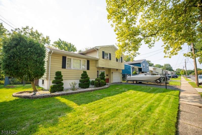 459 W 6Th Ave - Photo 1