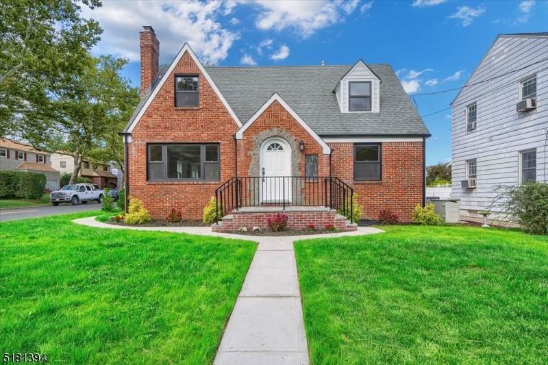 213 Lindbergh Blvd - Photo 1
