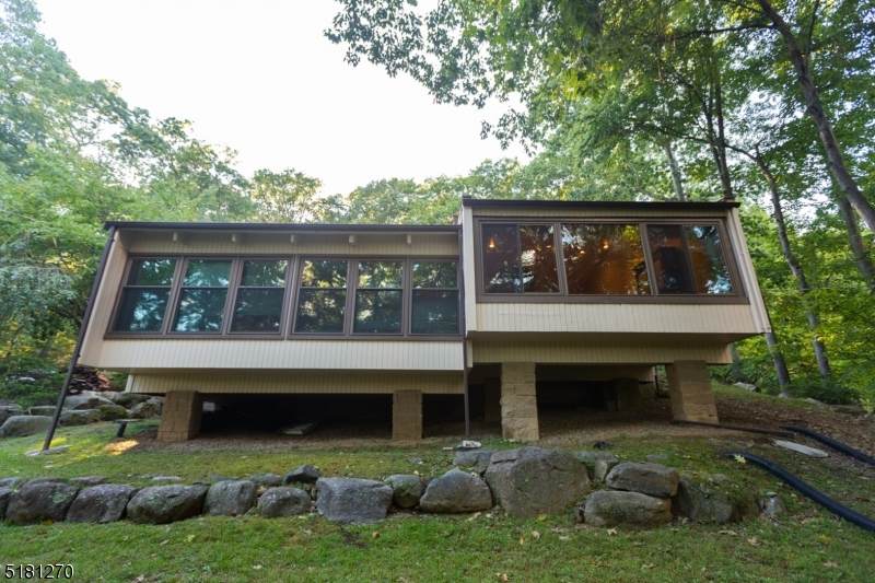 24 Rockledge Rd - Photo 1