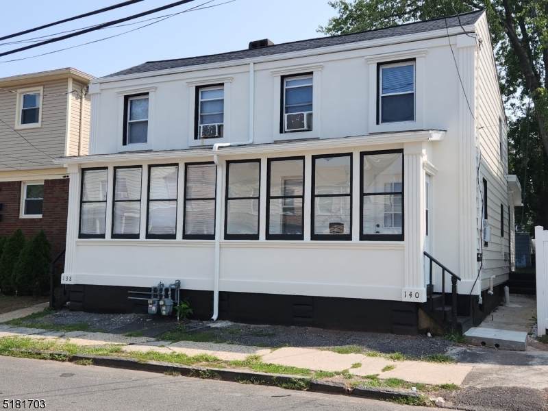 138 Race St - Photo 1