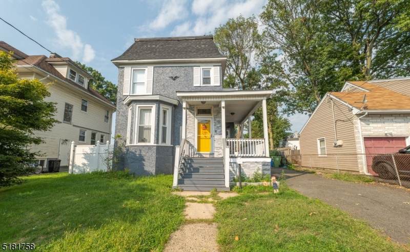 112 Walnut St - Photo 1