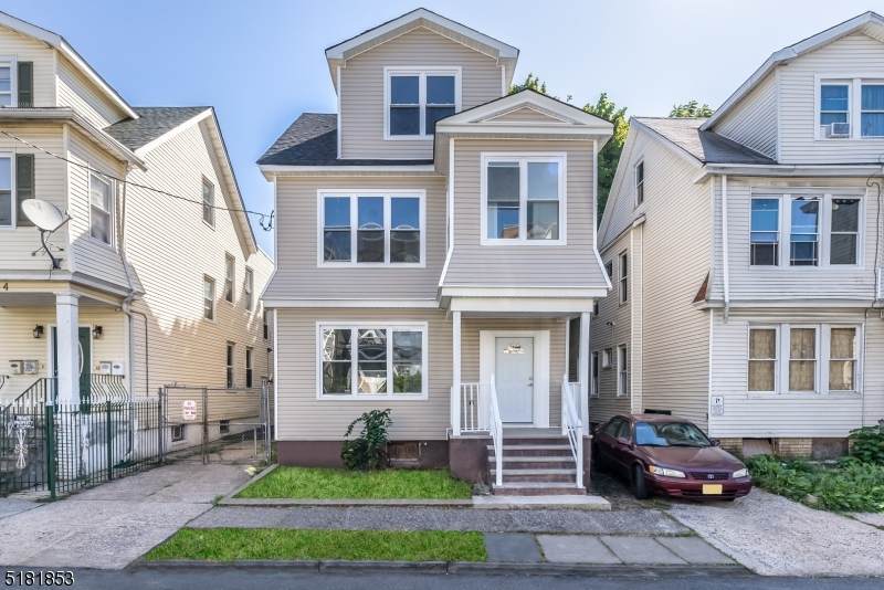 190 22Nd St - Photo 1