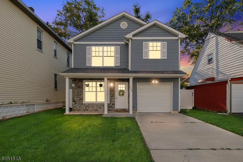1030 Morris St - Photo 1