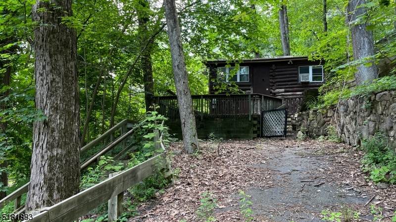 21 Pheasant Ln - Photo 1