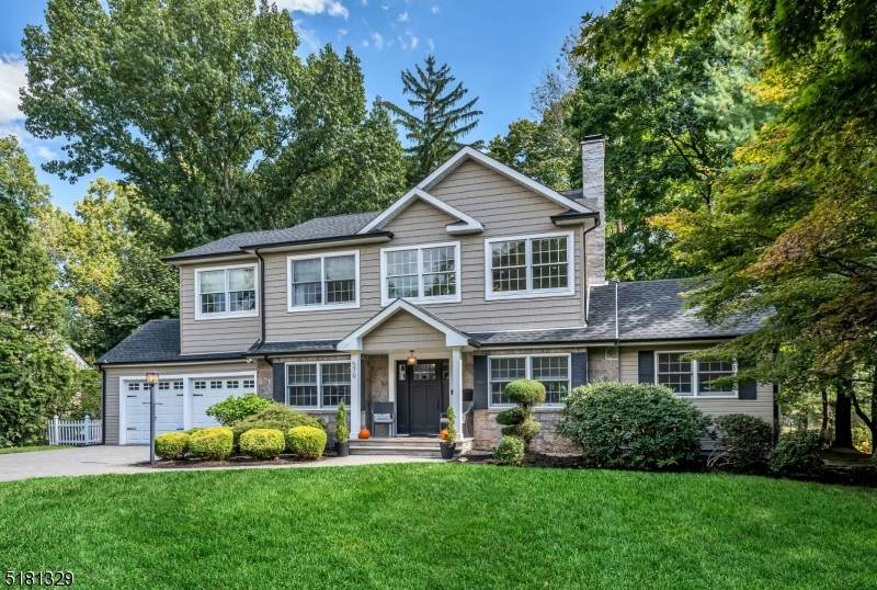 579 Barnett Pl - Photo 1