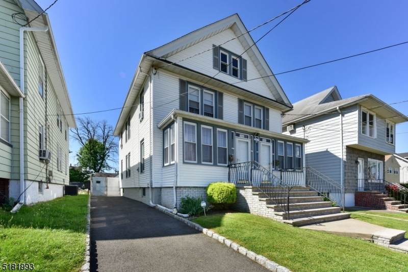 114 Warren Ave - Photo 1