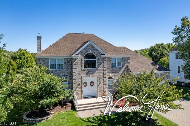 7 Hedgerow Ln - Photo 1