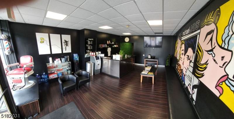 386 Franklin Ave - Photo 1