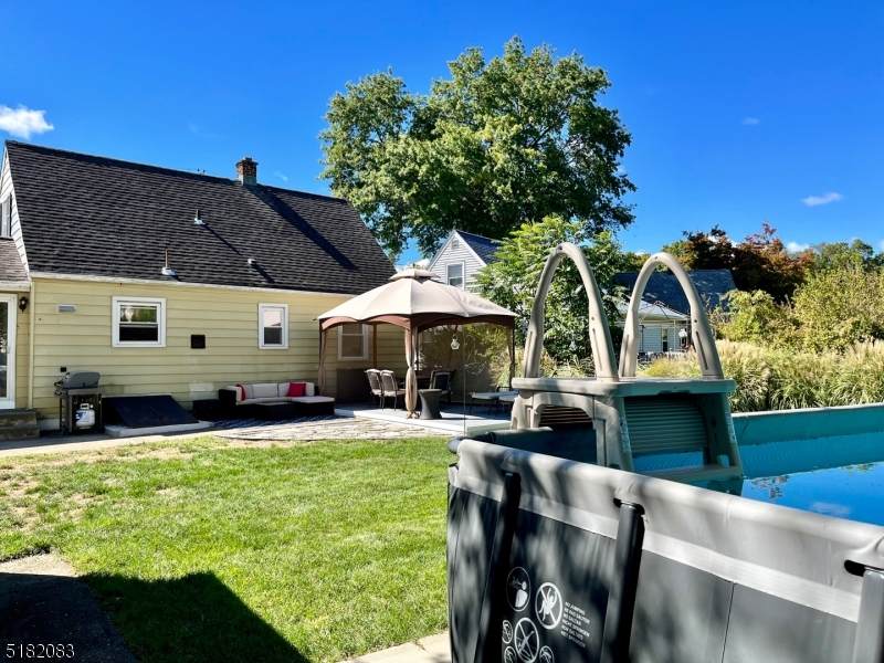 92 Burnside Pl - Photo 1