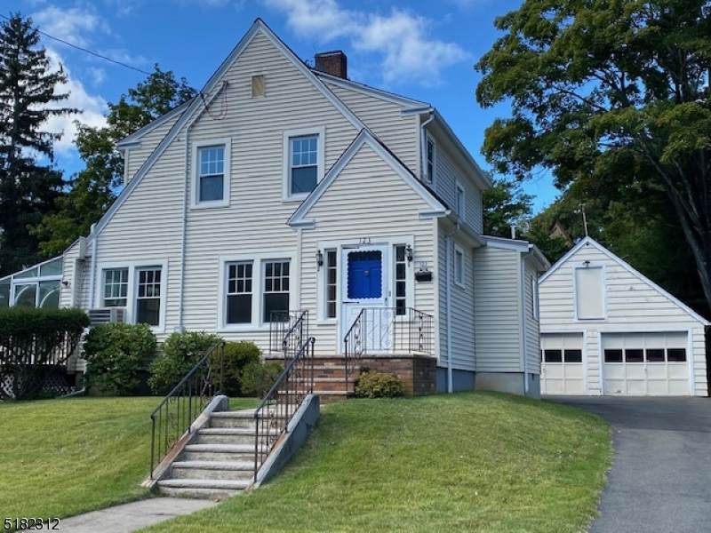 123 Maple St - Photo 1