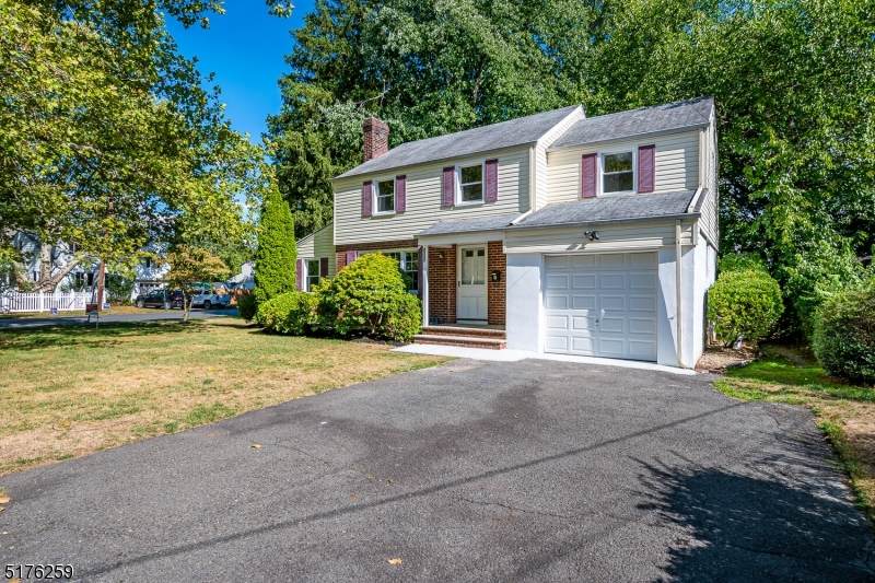 2352 Mountain Ave - Photo 1