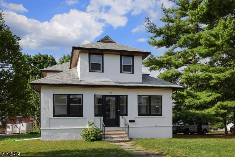 15 Memorial Pkwy - Photo 1
