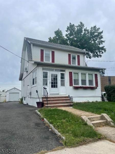 986 Park Ter - Photo 1