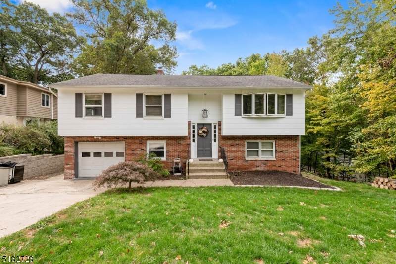 241 Skyline Dr - Photo 1