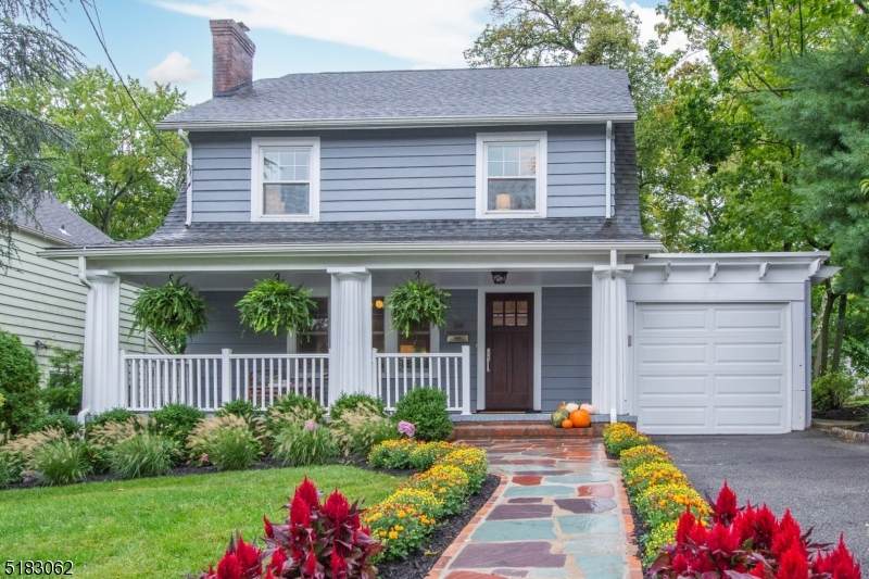 24 Evergreen Pl - Photo 1