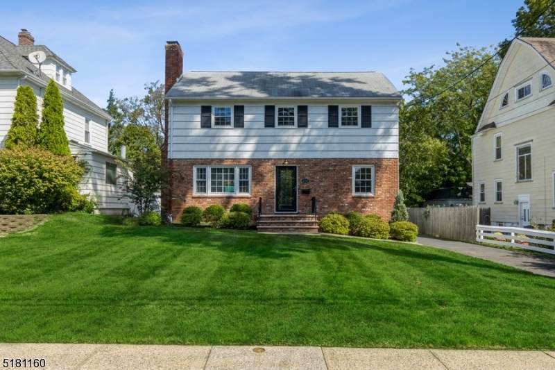 418 Prospect St - Photo 1