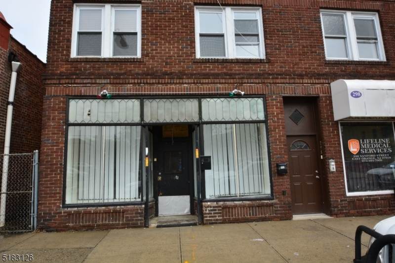 296 Sanford St - Photo 1